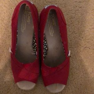 Almost new red Toms wedges.